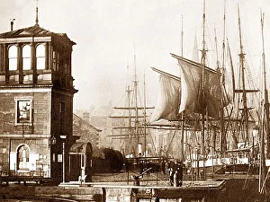 Whale Prints: Dundee Whaler's Harbour early 1900s
