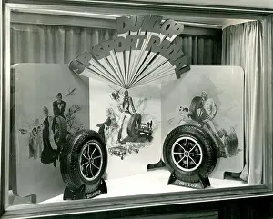 Radial Prints: Dunlop SP Sport Radial window display