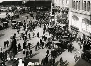 Early 20th century vintage press photograph