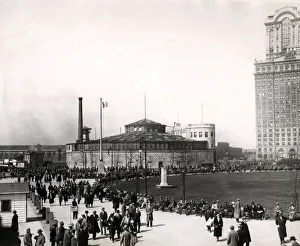Early 20th century vintage press photograph