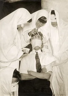 Early 20th century vintage press photograph