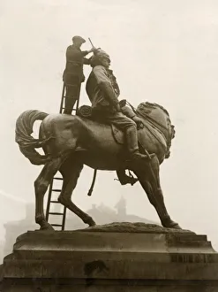 Early 20th century vintage press photograph