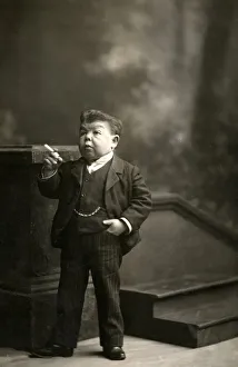 Early 20th century vintage press photograph