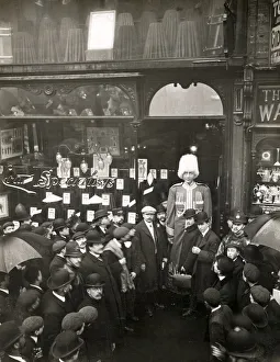 Early 20th century vintage press photograph