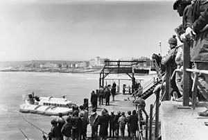 Eagerly Prints: Eastbourne Hovercraft