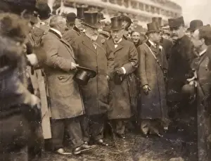 Congratulations Prints: Edward VII wins at the Derby, Epsom