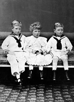 Images Dated 13th November 2004: Edward VIII, Princess Mary and George VI when children, c.19
