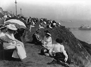 Genteel Gallery: Edwardian holidaymakers on a cliff