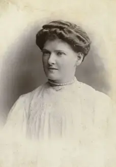 Choker Prints: Edwardian lady