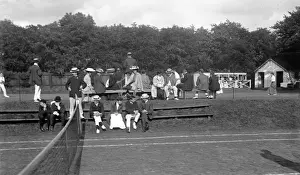Edwardian tennis spectators