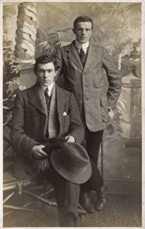 Images Dated 16th May 2017: Two Edwardian young men