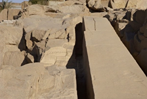 Images Dated 2nd December 2003: Egypt. Aswan. The unfinished obelisk