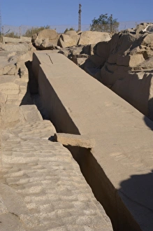 Images Dated 2nd December 2003: Egypt. Aswan. The unfinished obelisk