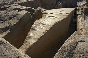 Images Dated 2nd December 2003: Egypt. Aswan. The unfinished obelisk