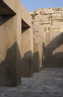 Images Dated 20th November 2003: Egypt. Giza. Khafres Valley Temple. Pink granite and alabas