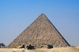 Images Dated 20th November 2003: Egypt. The Great Pyramid of Giza called the Pyramid of Menka