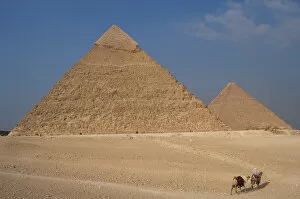Images Dated 20th November 2003: Egypt. Pyramids of Giza. The Pyramids of Khafre (Chephren) a