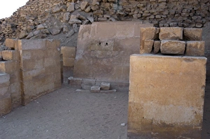 Images Dated 21st November 2003: Egypt. Saqqara. Djosers complex. The serdab