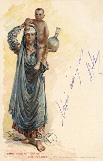 Images Dated 1st March 2011: Egypt - Woman carrying a child
