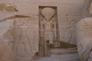 Images Dated 6th December 2003: Egyptian Art. Great Temple of Ramses II. Sculpture of the g
