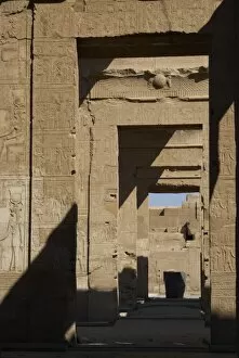 Images Dated 2nd December 2003: Egyptian Art. Temple of Kom Ombo