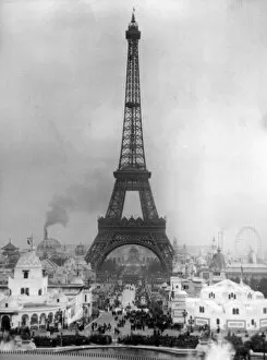 Pavilions Gallery: Eiffel Tower, Paris, France
