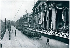 Images Dated 4th June 2019: Eire becomes a republic - March-past of the Irish Army