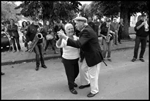 Images Dated 20th October 2012: Elderly couple dancing at italian festa