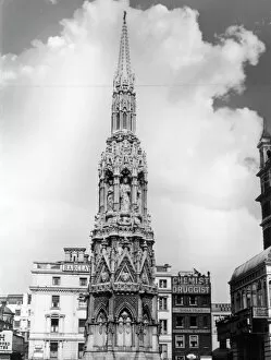 Images Dated 13th May 2011: Eleanor Cross