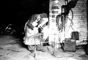 Electric arc welder, probably 1920s