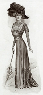 Images Dated 11th March 2016: Elegant tailored summer dress 1909