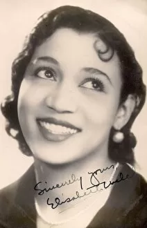 African American Gallery: Elisabeth Welch signed photograph