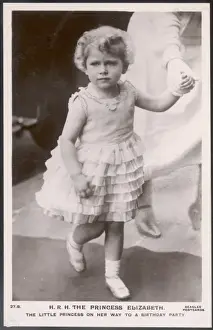 Elizabeth Ii / Frilly Dres