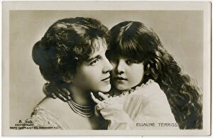 Images Dated 3rd May 2017: Ellaline Terriss with her daughter