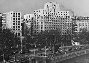 Sky Line Prints: Embankment Shellmex