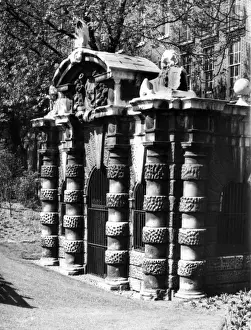 1619 Prints: Embankment Water Gate
