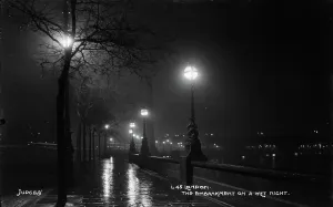Rainy Prints: The Embankment on a Wet Night