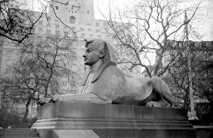 Cleopatras Collection: Embankment:The Bronze Sphinx