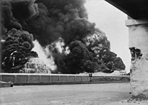 Images Dated 27th October 2011: Emden Bombards India