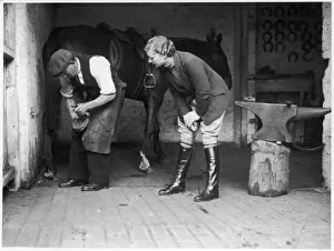 Horsewoman Collection: Emergency Job / Blacksmith