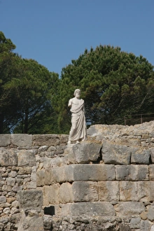 Images Dated 29th April 2006: Emporium. 570 BC. Asclepius, god of medicin. Neapolis