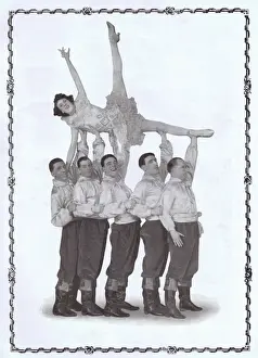 En Pleine Folie at the Folies Bergere
