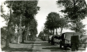 Images Dated 12th July 2016: En Route Normandy to Paris, France, WW2