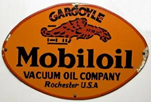 Images Dated 25th January 2008: Enamel sign for Mobiloil