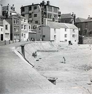 Images Dated 2nd September 2016: End of the Wharf and Quay Street, St Ives, Cornwall