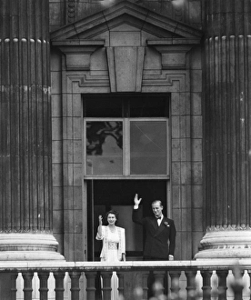 Images Dated 19th September 2011: Engagement of Princess Elizabeth and Philip Mountbatten