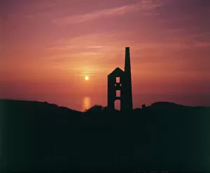 Dusk Collection: Engine house at Carn Galver tin mine, Cornwall