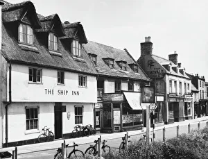 Roof Gallery: England / March 1940S