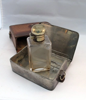 Firearms Collection: A Made in England Officers toilet kit - WWI
