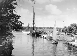 Images Dated 4th August 2011: England / River Waveney